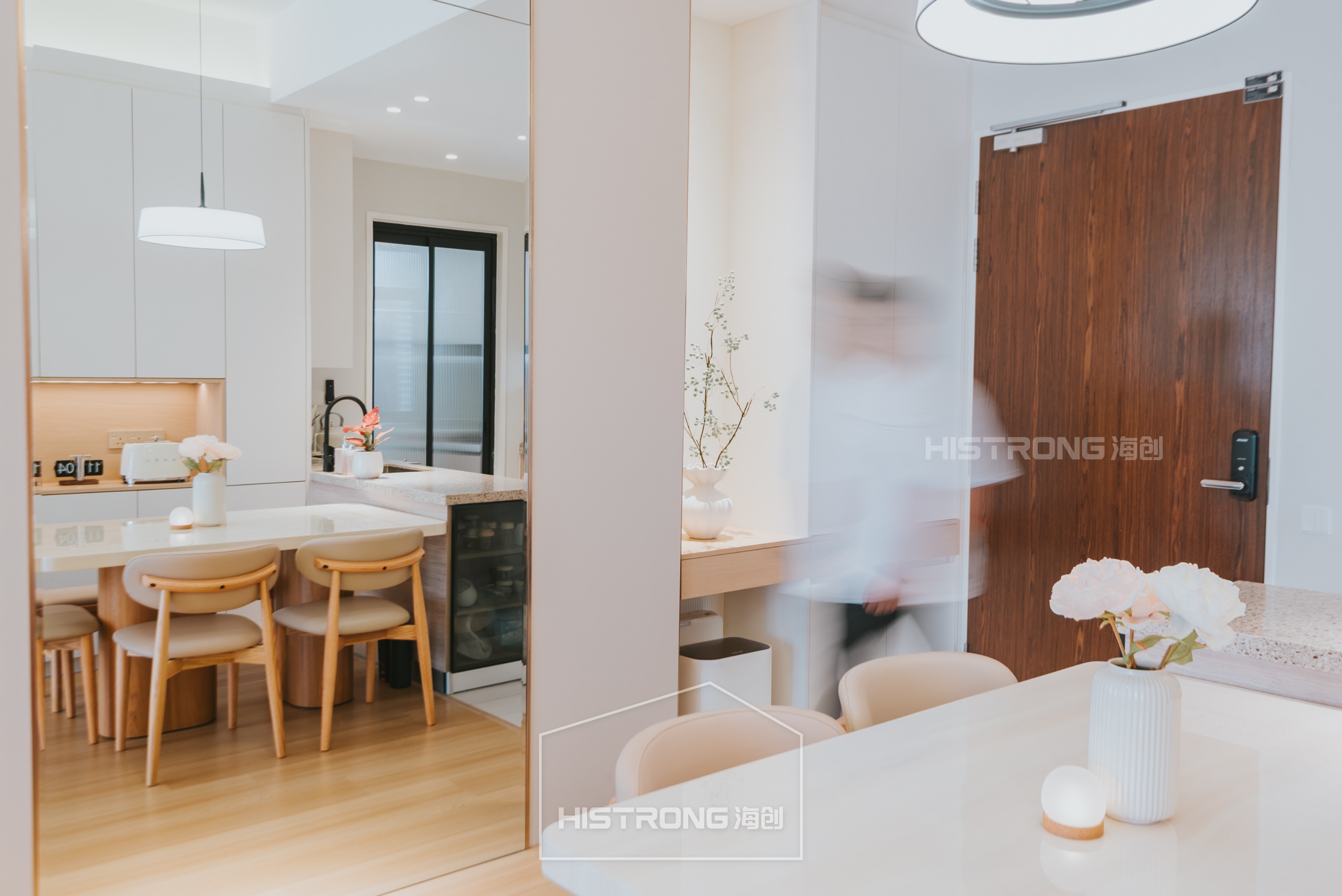 Grand Living package cabinet photo