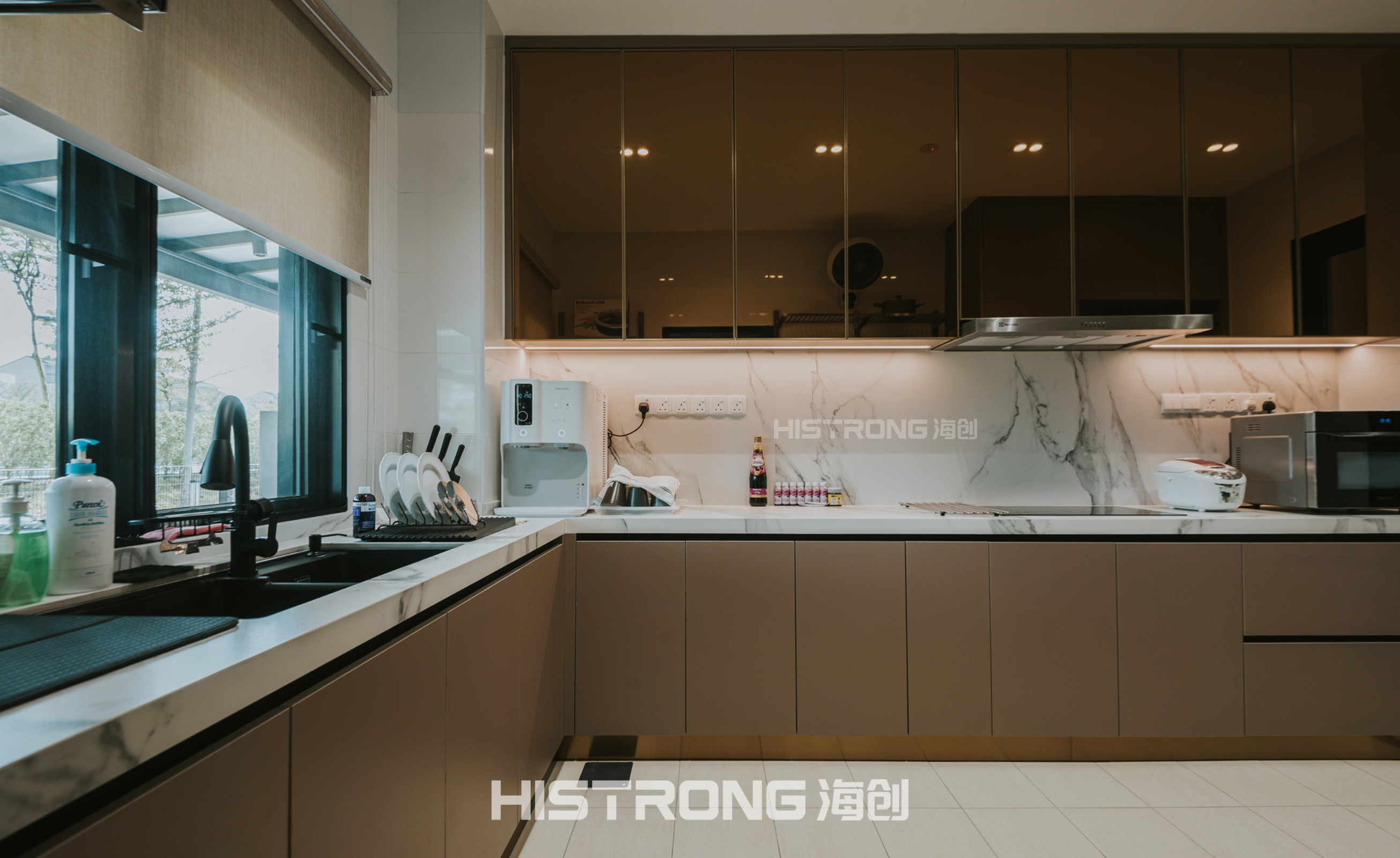 Custom kitchen cabinetry project by HISTRONG
