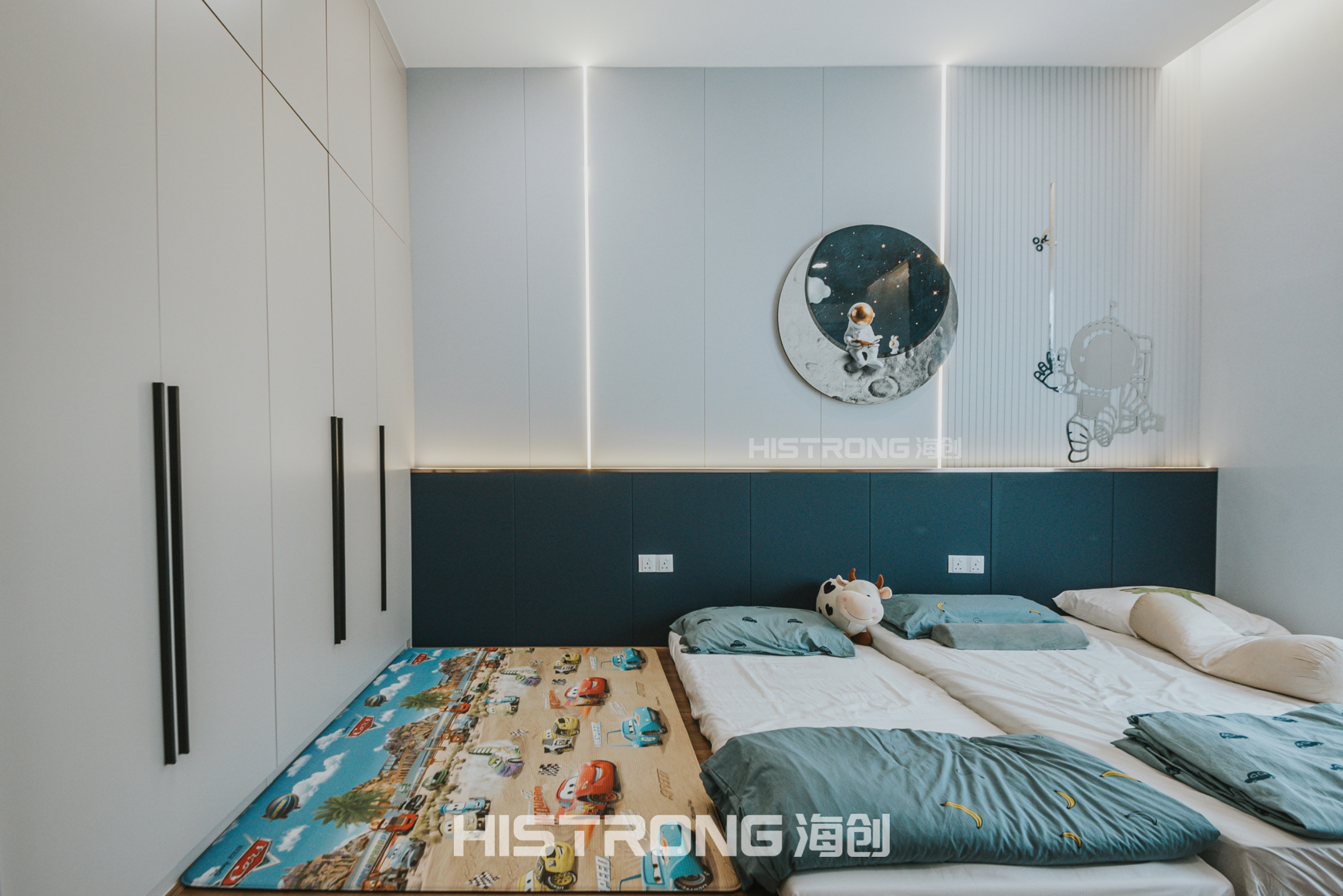 Wall panel showroom visual